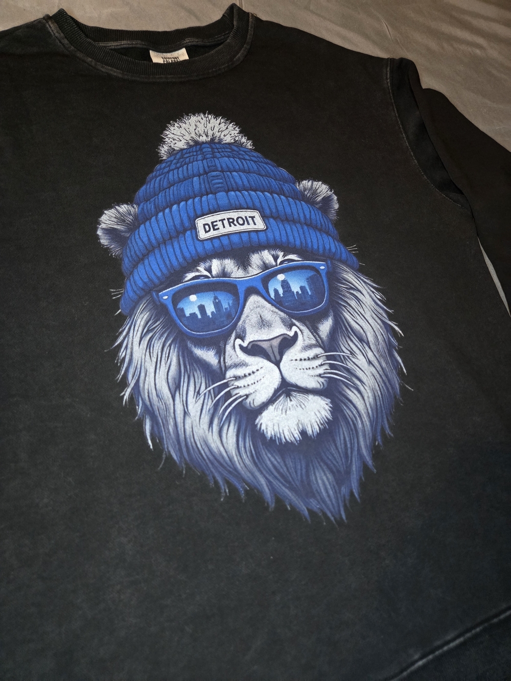 Detroit Lion Graphic NFL Comfort Colors Mens M Black Heavyweight Fleece Crewneck